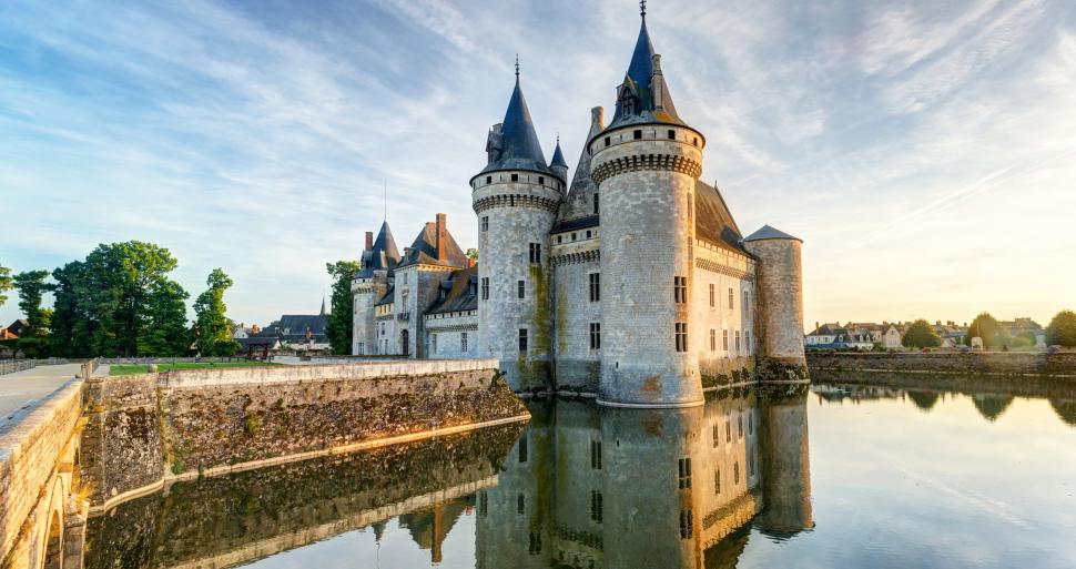 château de sully sur loire